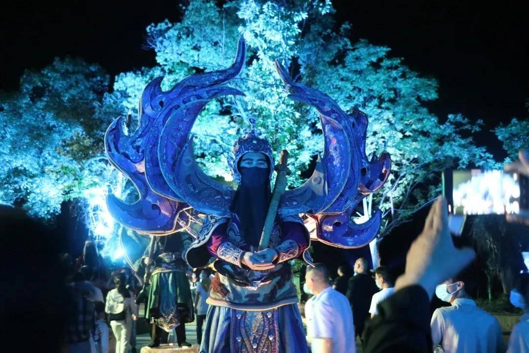 过去四十年哪些股票保持总体上升趋势？